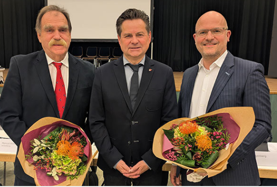 Für seine langjährige Ratsarbeit wurde SPD-Urgestein Carlo Riegert mit dem Goldenen Wiehltaler ausgezeichnet – Neue Stadträte nehmen Arbeit auf.